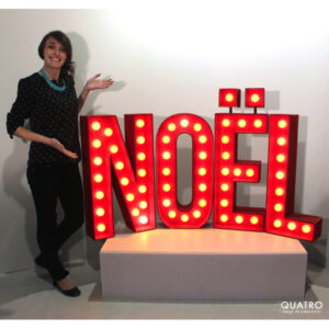 Lettres géantes "NOËL" lumineuses (location)