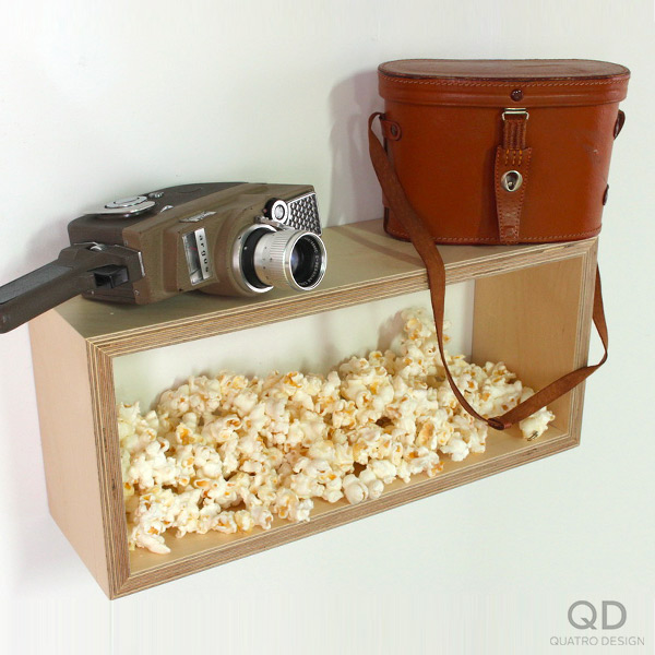 Caisson mural en bois fini naturel