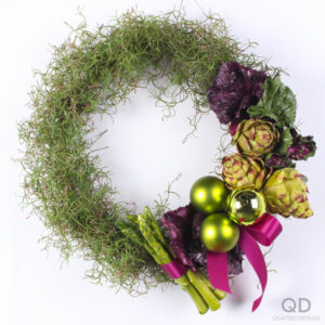 Couronne de Noël avec artichauts