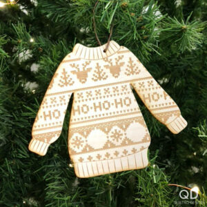 Ornements de bois « Sortie à la patinoire » - Chandail de laine